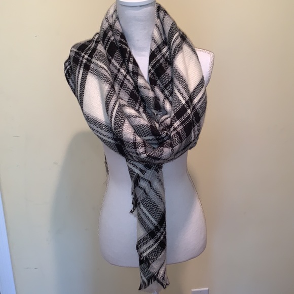 ModCloth Plaid Black and White Large Blanket Pashmina Scarf - Picture 7 of 9